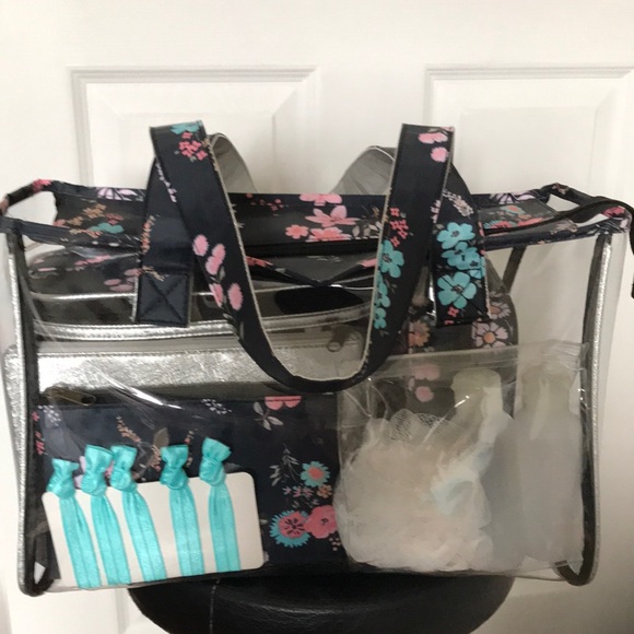 Primrose Hill London travel overnight accessory bag - Picture 1 of 12